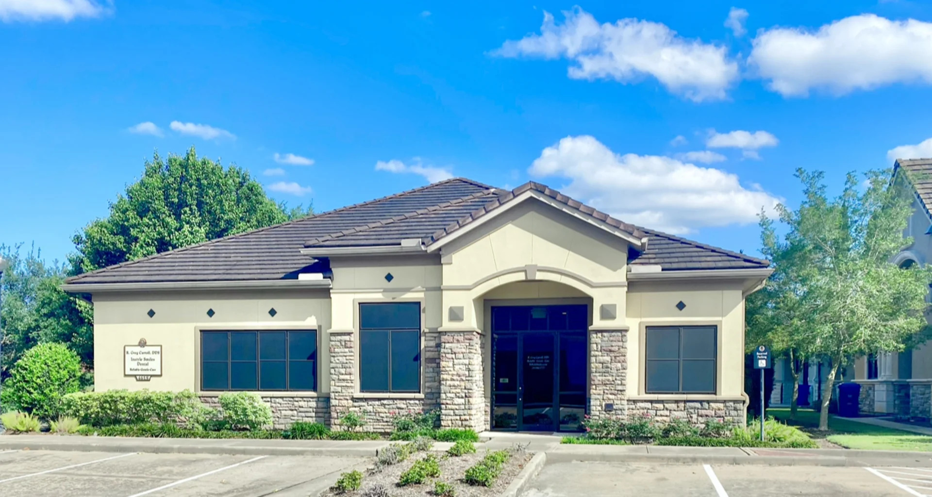 InStyle Smiles Dental | Ceramic Crowns, E4D and Dental Lab